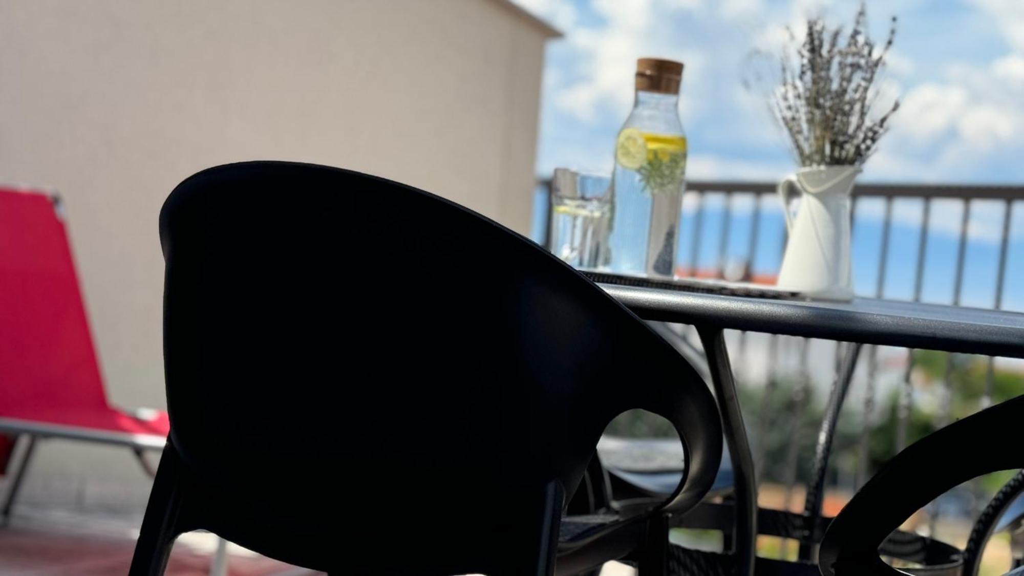 Apartments Ein Haus In Der Sonne マリンスカ エクステリア 写真